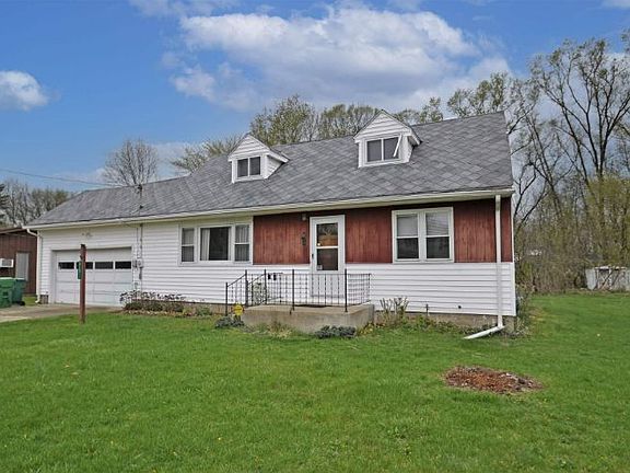 2nd image of 51671 Helmen Ave