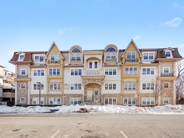9 Elm Street #201, Spring Valley, NY 10977
