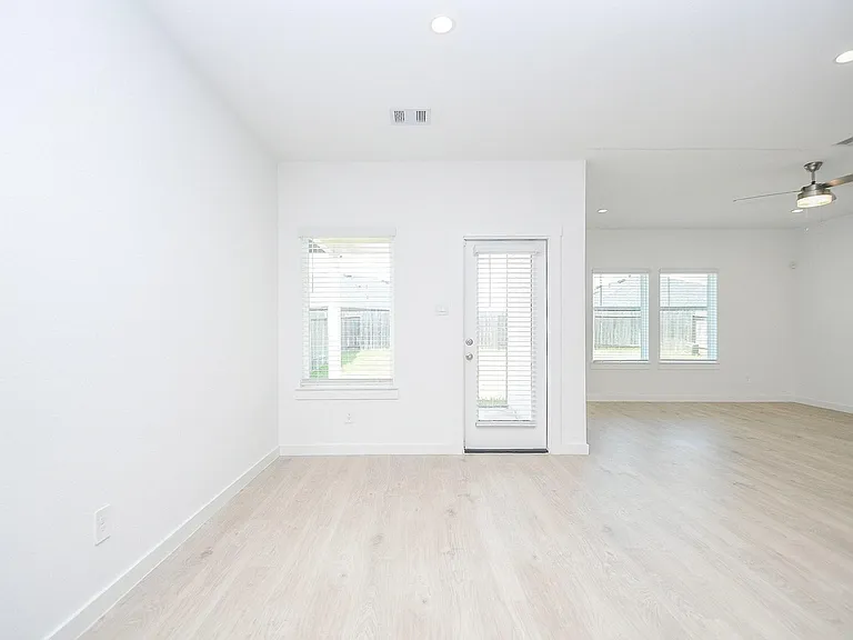 30030 Gallatin River Ln — Photo 13