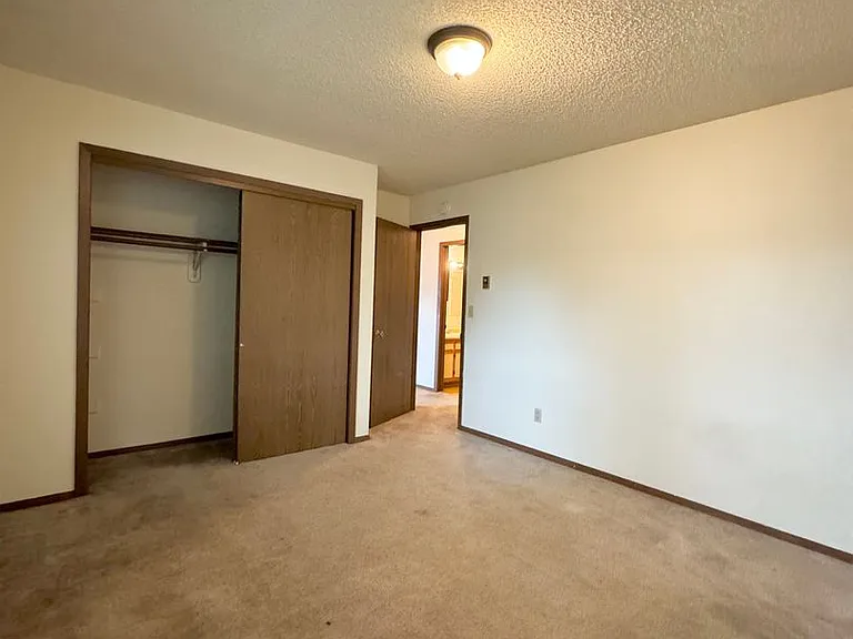 332 Terri Dr — Photo 17