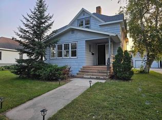 321 8th St N, Breckenridge, MN 56520