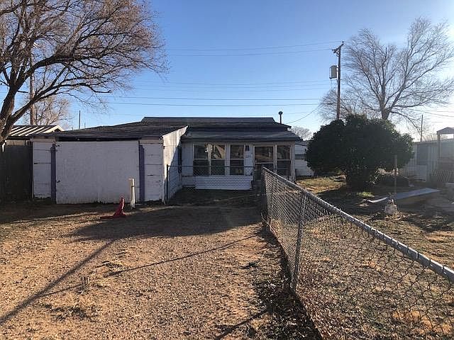 1st image of 226 E 6th St