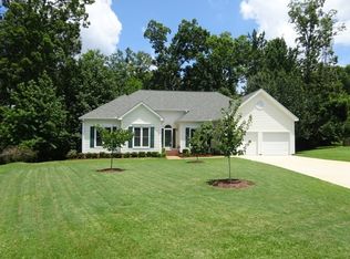 146 Kensington Dr, Greenwood, SC 29649