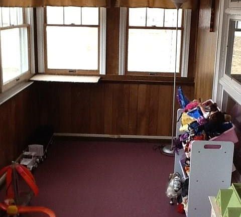 4th image of 18 Columbine Ave