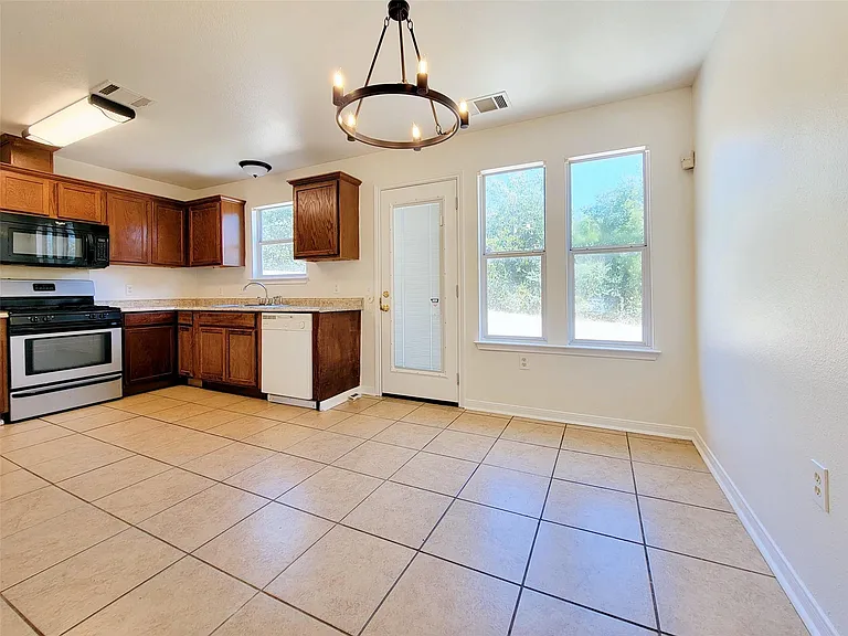 7400 Muffin Dr — Photo 11