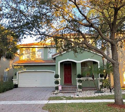 3rd image of 6828 Carolyn Way