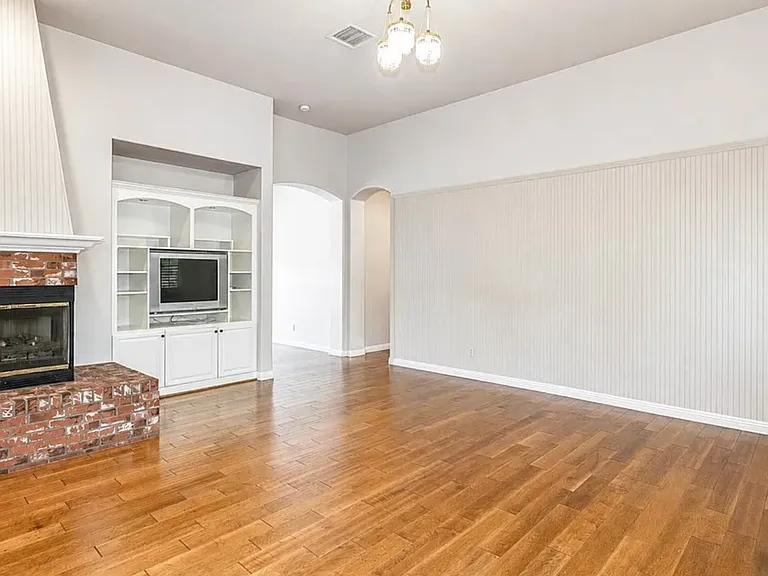 2215 Scarlet Rose Dr — Photo 10