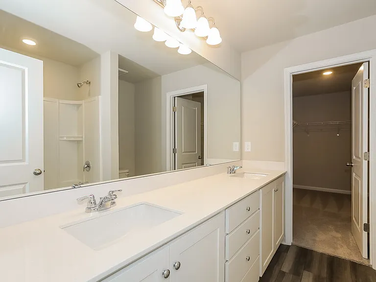 637 Knightsbridge Ln — Photo 13