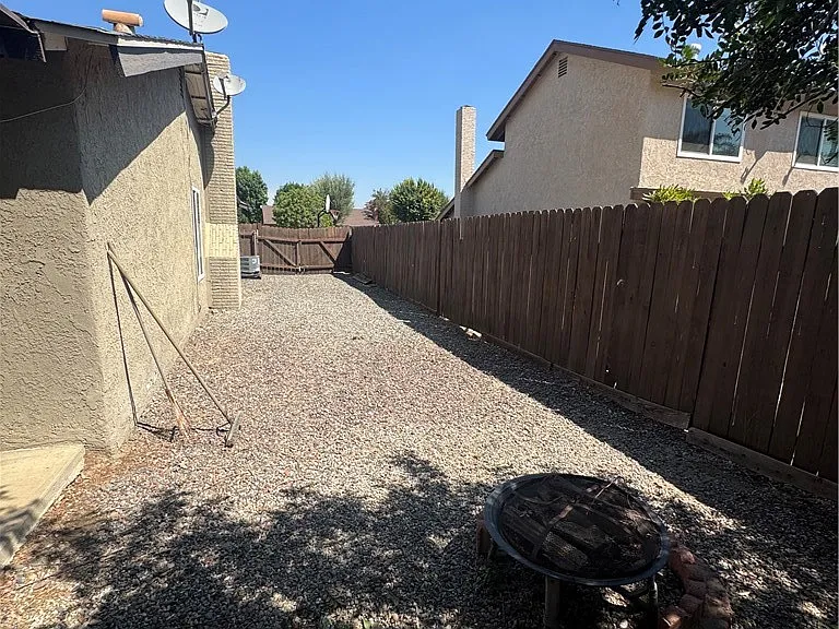2152 Trafalgar Ave — Photo 19