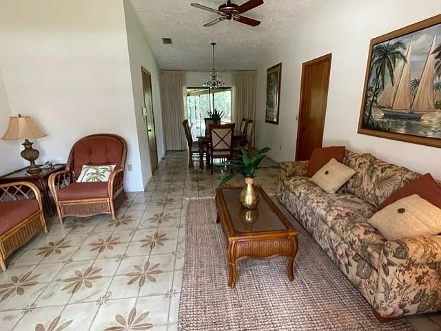 629 Madrid Ave — Photo 5