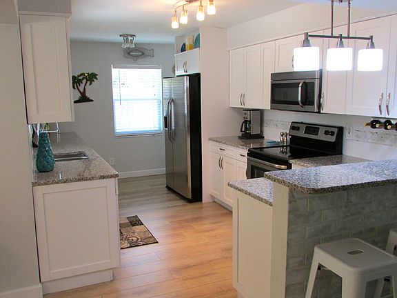 5th image of 1213 Palmetto St