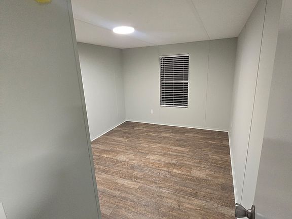 5th image of 1014 Devaney Cir