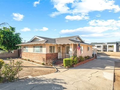 1221 W 10th St, Corona, CA, 92882