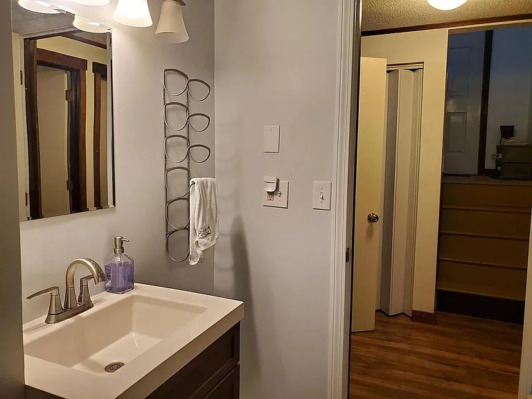 331 N Main St — Photo 7