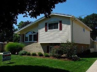 14558 Tripp Ave, Midlothian, IL 60445