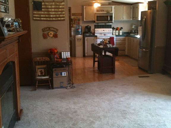 3rd image of 101 Windfern Dr