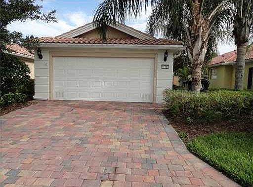 2nd image of 11947 Delfina Ln