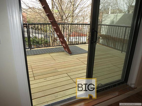 4th image of 487 Myrtle Ave Ste A