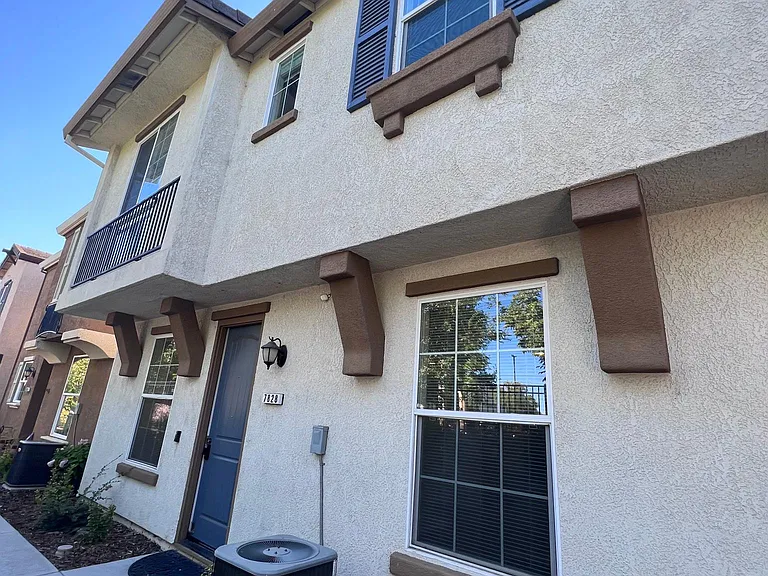 7828 Abramo Walk — Photo 4