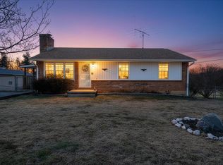 303 Farmer Ln, Vinton, VA 24179