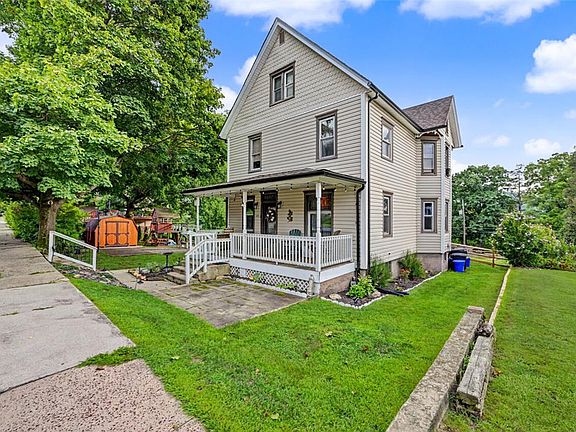 2nd image of 236 Ore St