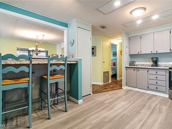 5th image of 9003 Arbor Dr