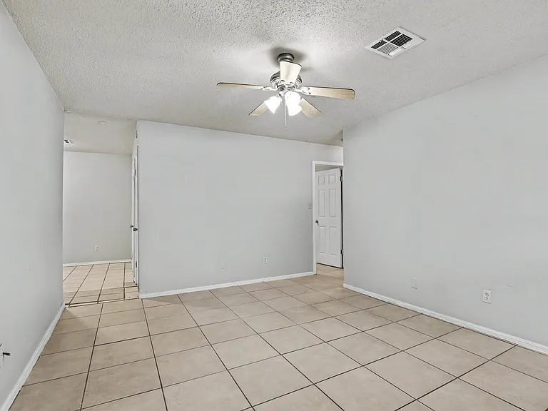 1301 Amhurst Ave — Photo 7