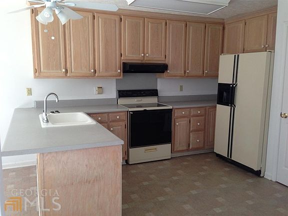 4th image of 195 London Ln