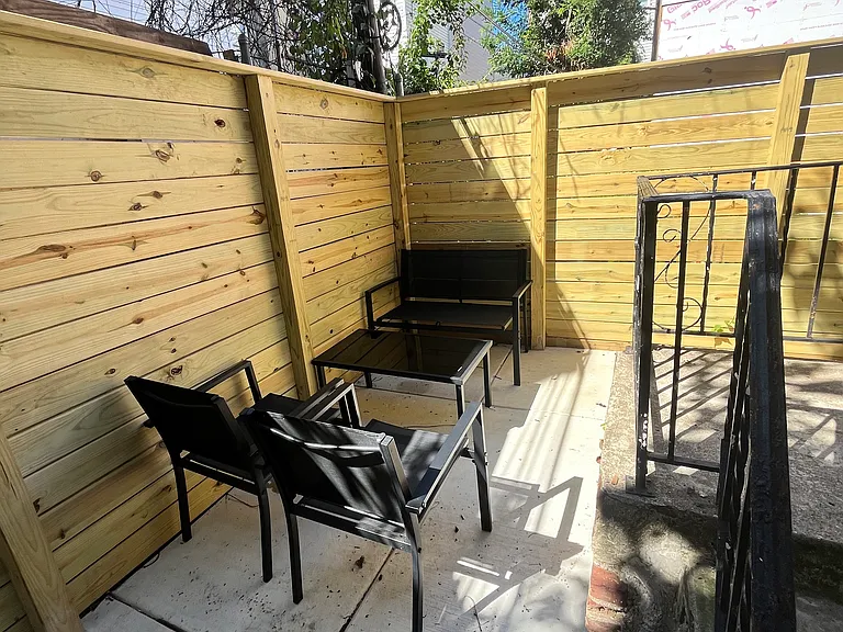 2048 N Darien St — Photo 28