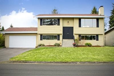4th image of 9036 NE 137th St