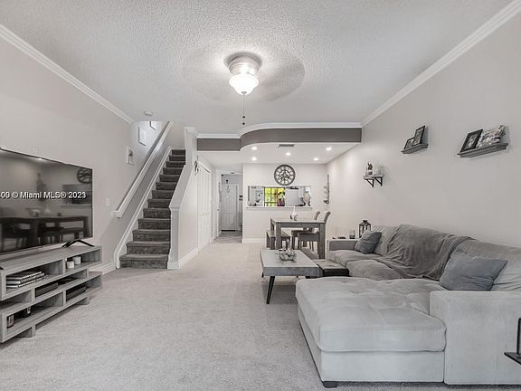 4th image of 4910 SW 31st Ter #4910