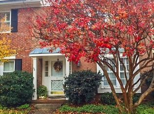 10 Fountain Manor Dr UNIT E, Greensboro, NC 27405