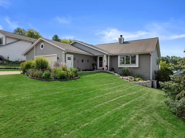 1438 Sunnyridge ROAD, Pewaukee, WI 53072