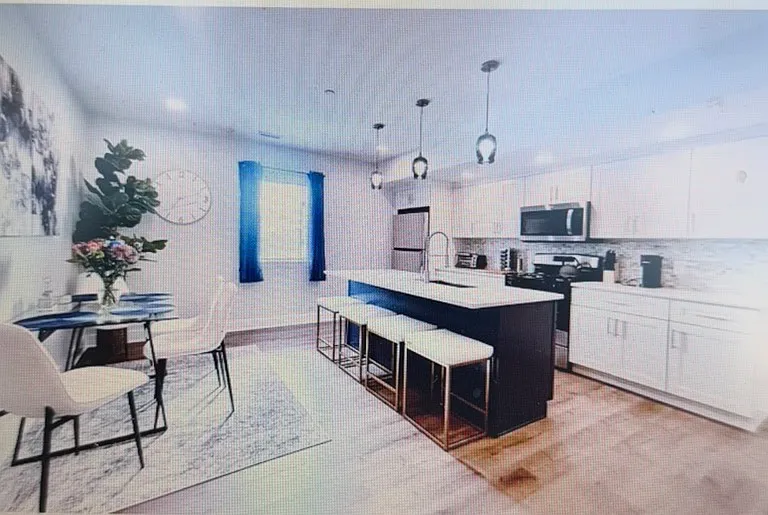 415 E Jasper St — Photo 1