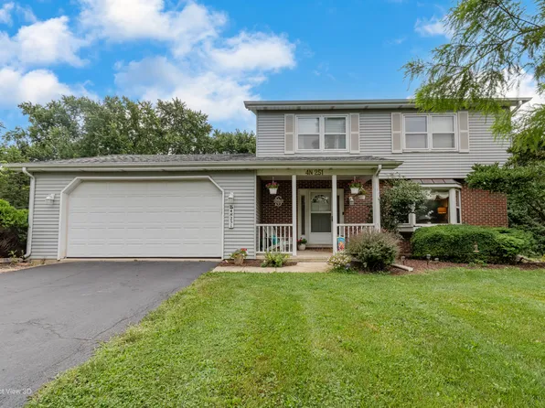 4N251 Kaelin Rd, West Chicago, IL 60185