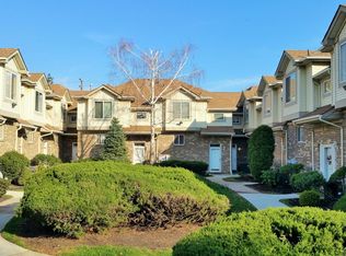 12 Marina View Dr, Sewaren, NJ