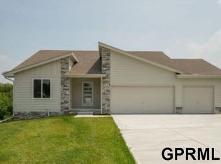 1044 S 14th Ave, Blair, NE 68008