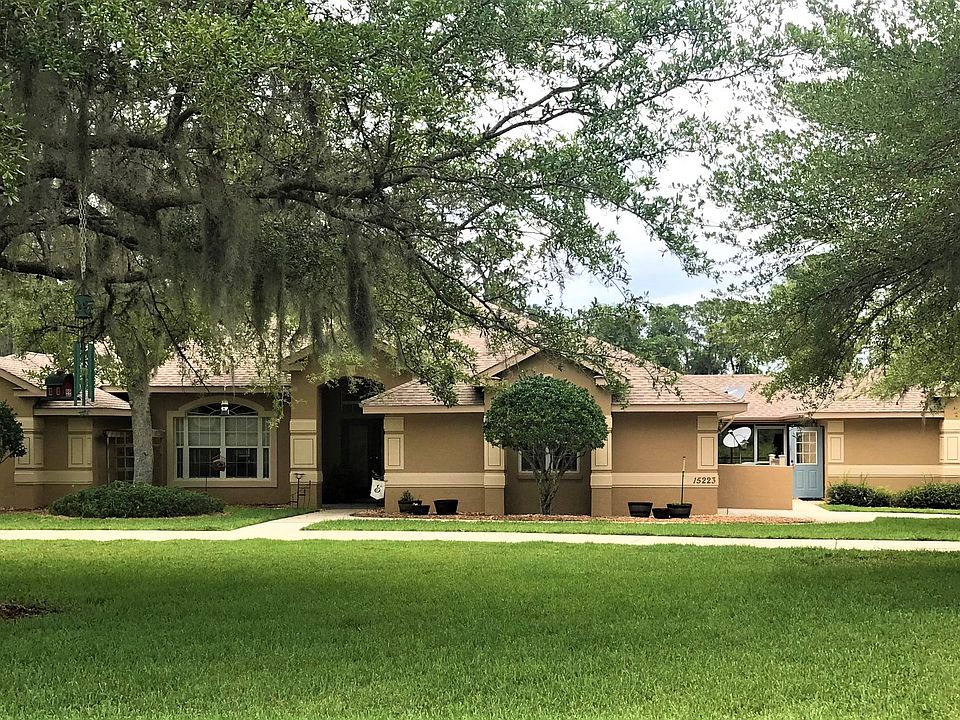 2nd image of 15223 Shady Ln