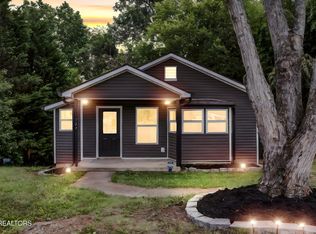 1904 Smokemont Dr, Maryville, TN 37801