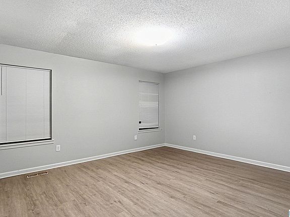 12th image of 9925 Miller Ave