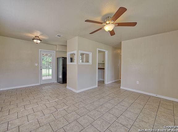 3rd image of 241 Pollydale Ave