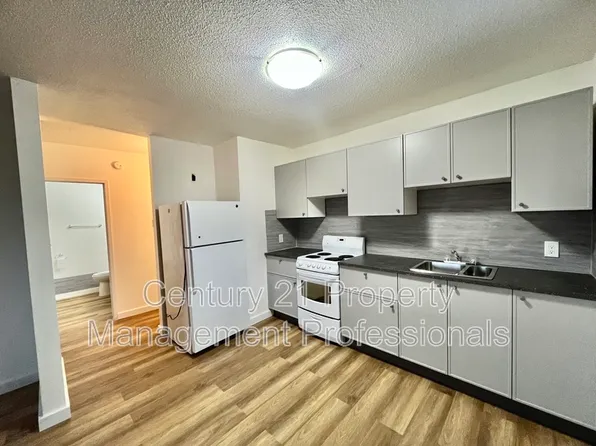 311 90th St NW #12708, Edmonton, AB T5E 3L6