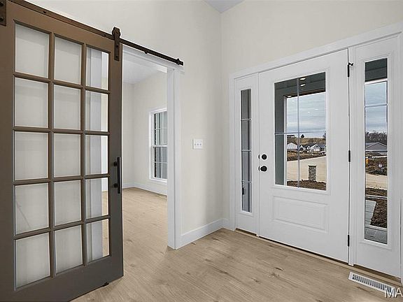 2nd image of 69 Clare Ct #69