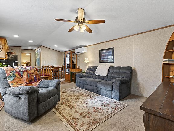 3rd image of 21 Deer Hill Avenue