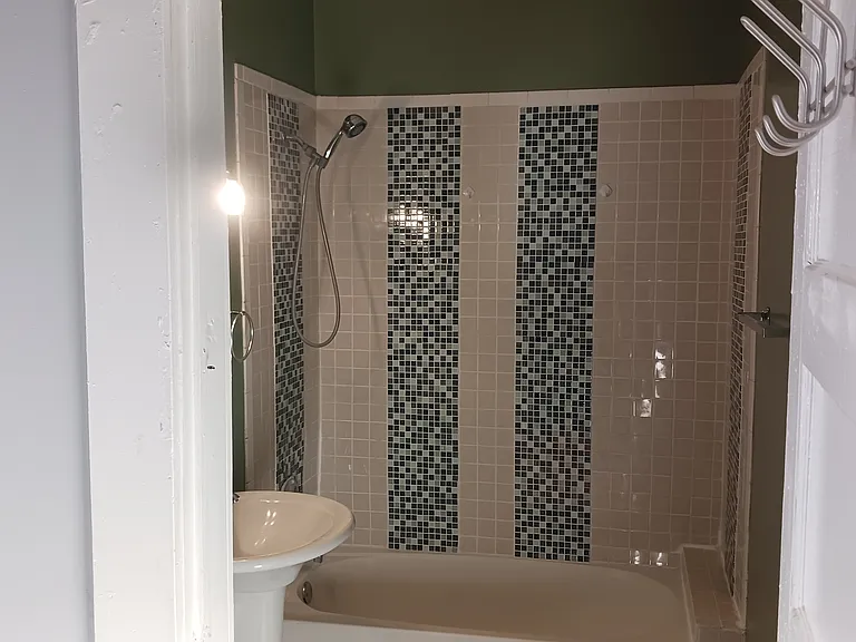2406 Brasher Ave — Photo 18