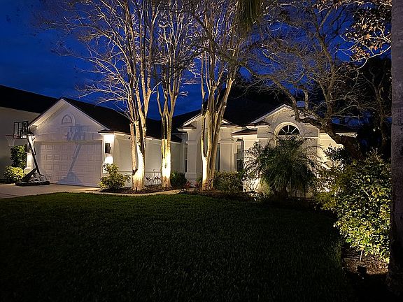 3rd image of 139 Coastal Oak Cir