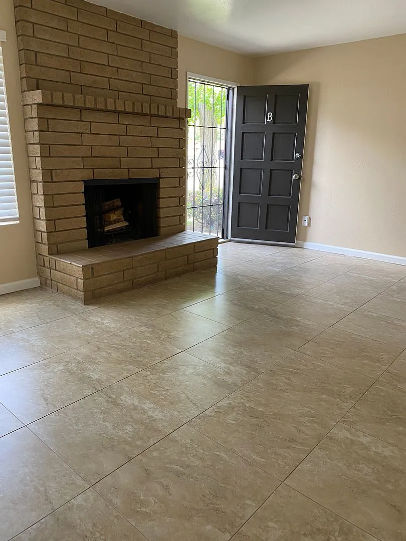 7604 N. Laurelglen Blvd. — Photo 2
