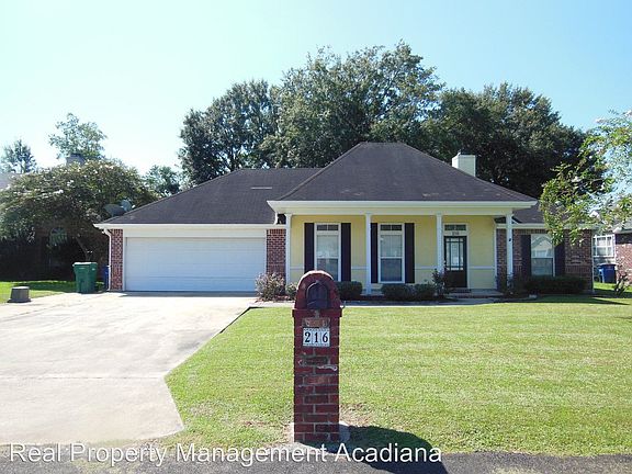 2nd image of 216 Crest Cir