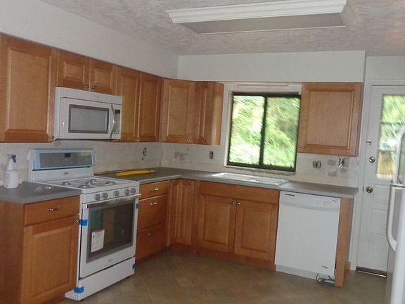 2nd image of 3731 NW 16th Pl
