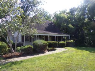 108 Willow Grove Rd, Stewartsville, NJ 08886